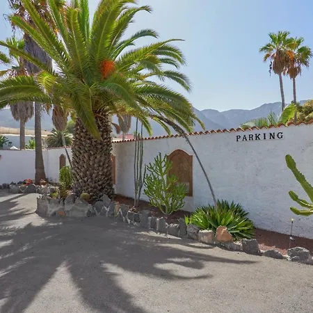 Charming Buenavista Poolside Retreat Holiday home *